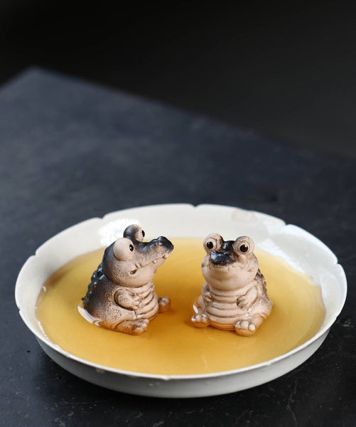 Gohobi Handmade Ceramic YiXing Clay Seating Crocodile Orname