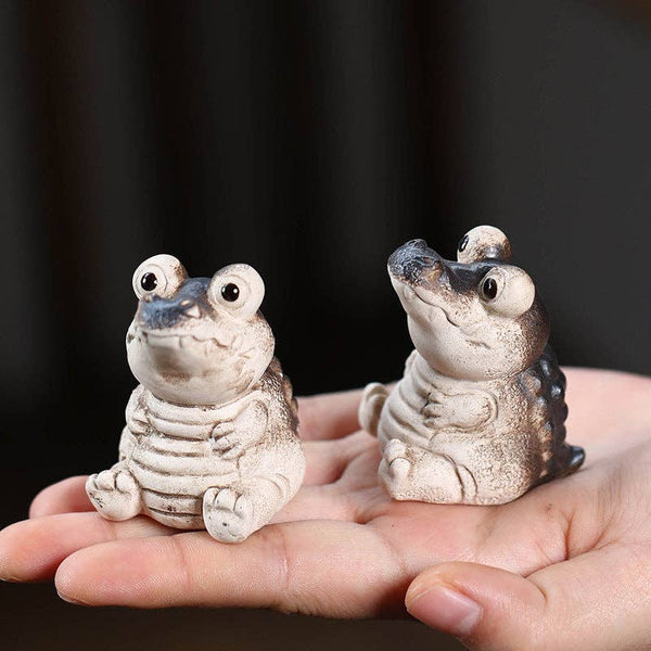 Gohobi Handmade Ceramic YiXing Clay Seating Crocodile Orname