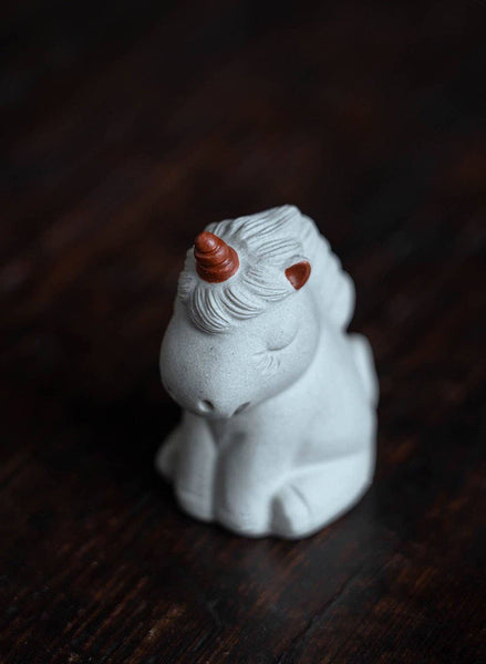 Gohobi Handmade unicorn ornaments white horse Tea pets ceram