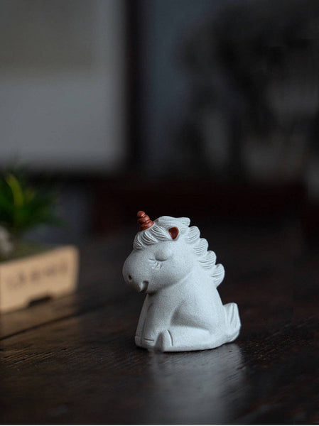 Gohobi Handmade unicorn ornaments white horse Tea pets ceram