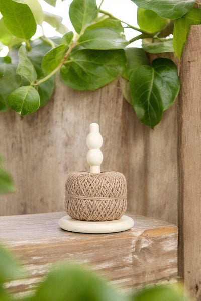 BRITISH COLOUR STANDARD - Wooden Twine Holder with Jute Ball in Pearl White