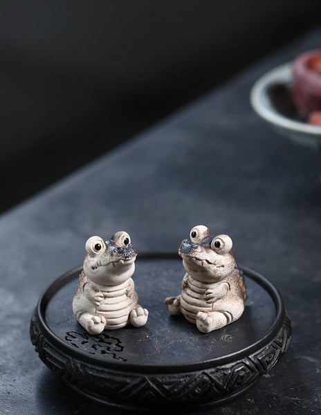 Gohobi Handmade Ceramic YiXing Clay Seating Crocodile Orname