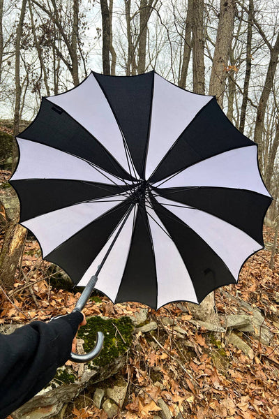 Batwing Pagoda Umbrella [BLACK/WHITE STRIPED]