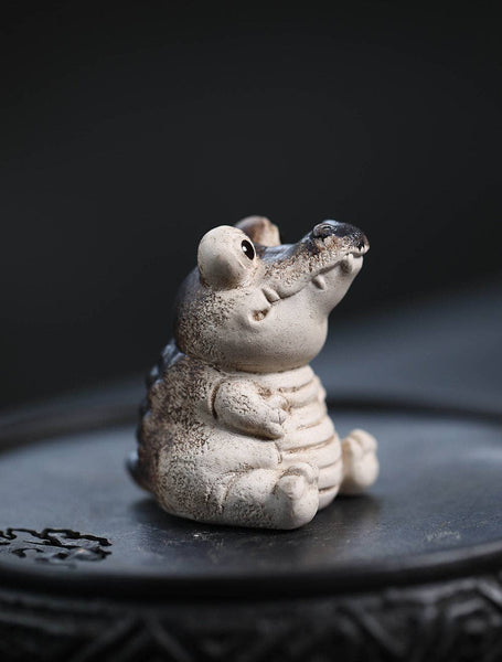 Gohobi Handmade Ceramic YiXing Clay Seating Crocodile Orname