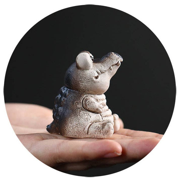 Gohobi Handmade Ceramic YiXing Clay Seating Crocodile Orname