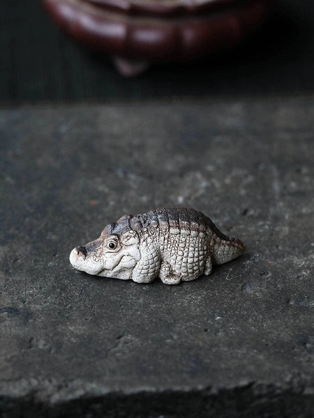 Gohobi Handmade Ceramic YiXing Clay Laying Crocodile