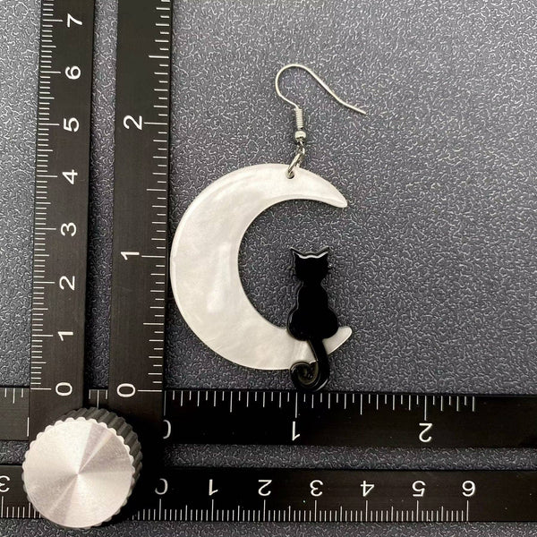 Black Cat On The White Moon Dangle Earrings - GT