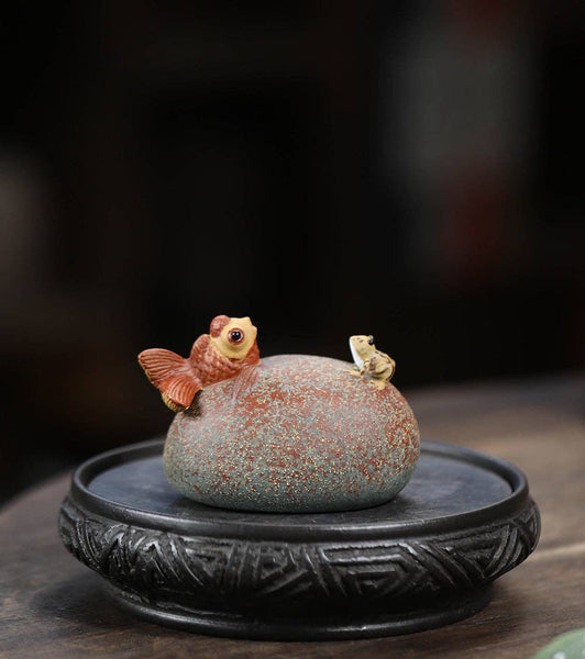 Gohobi Handmade Ceramic YiXing Clay Goldfish and Frog Ornament Tea pet