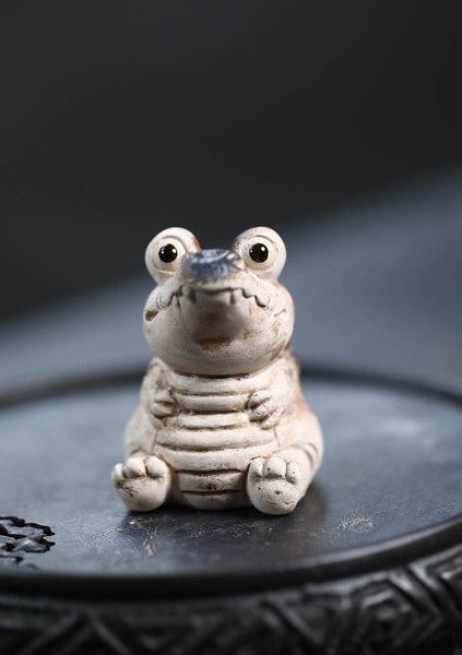 Gohobi Handmade Ceramic YiXing Clay Seating Crocodile Orname
