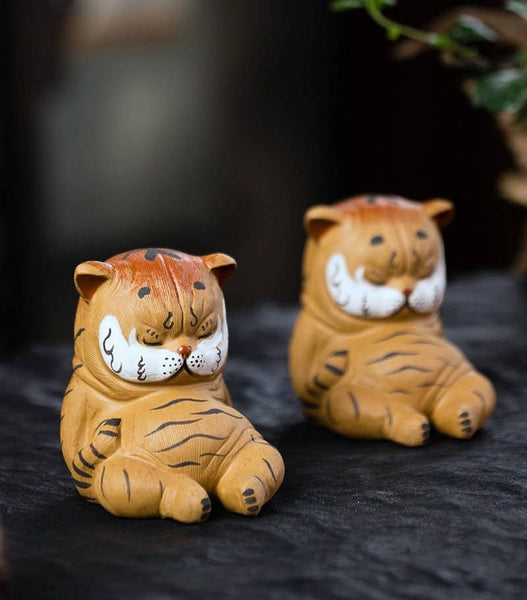 Gohobi Handmade sleepy tiger ornaments Tea pets ceramic YiXi